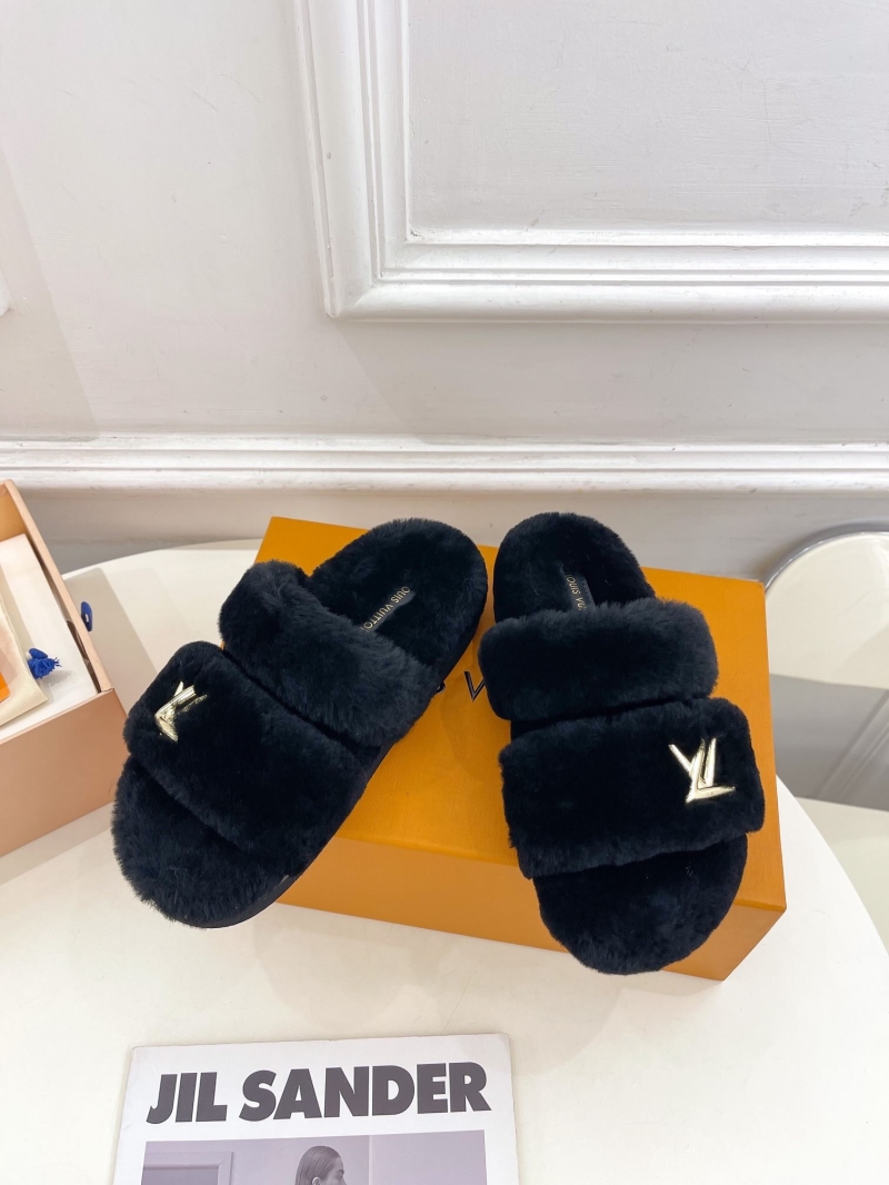 Louis Vuitton Slippers